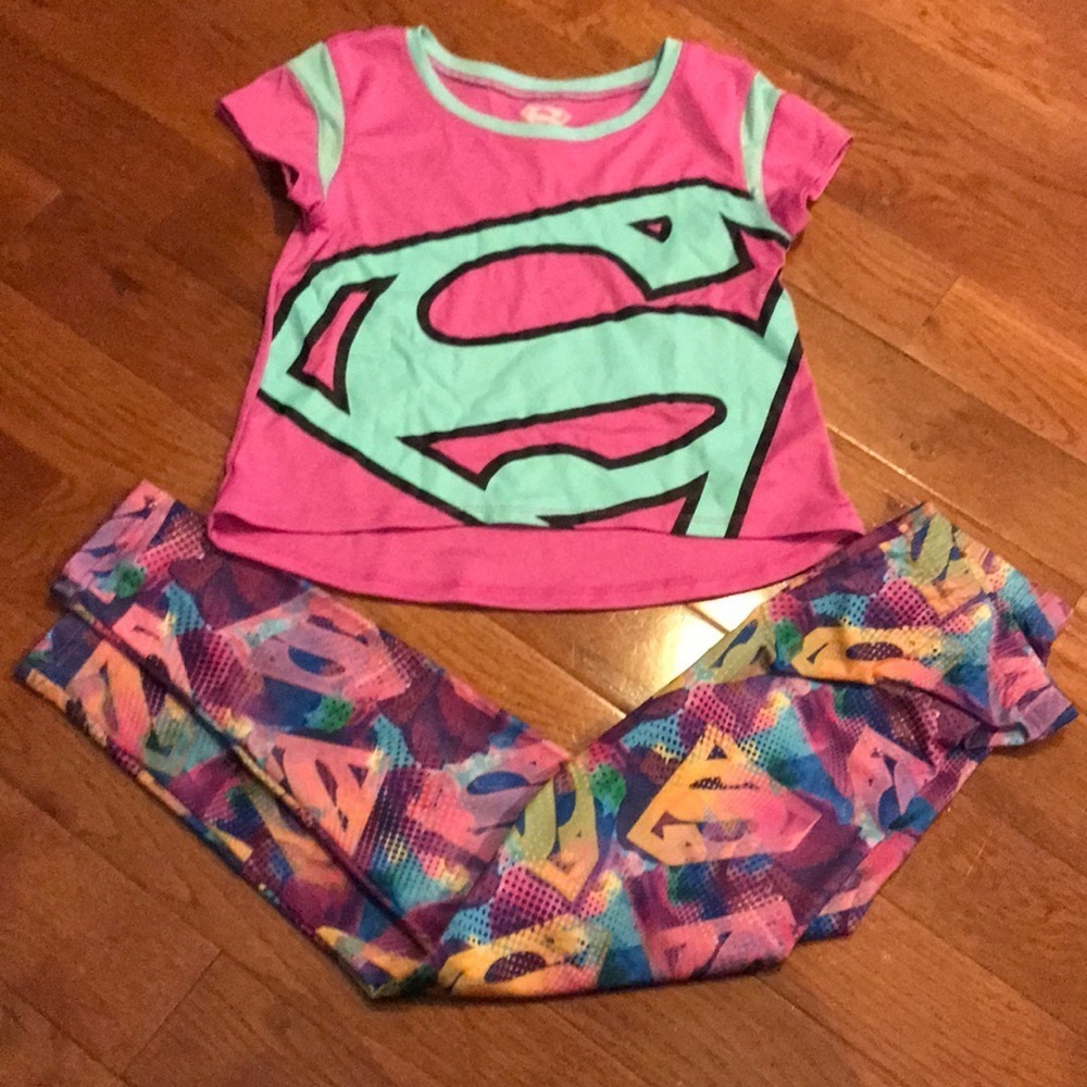 GIRL’S medium Superman outfit